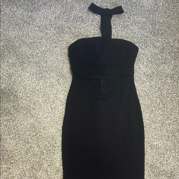 Elegant Black Halter Dress - Picture 1 of 5